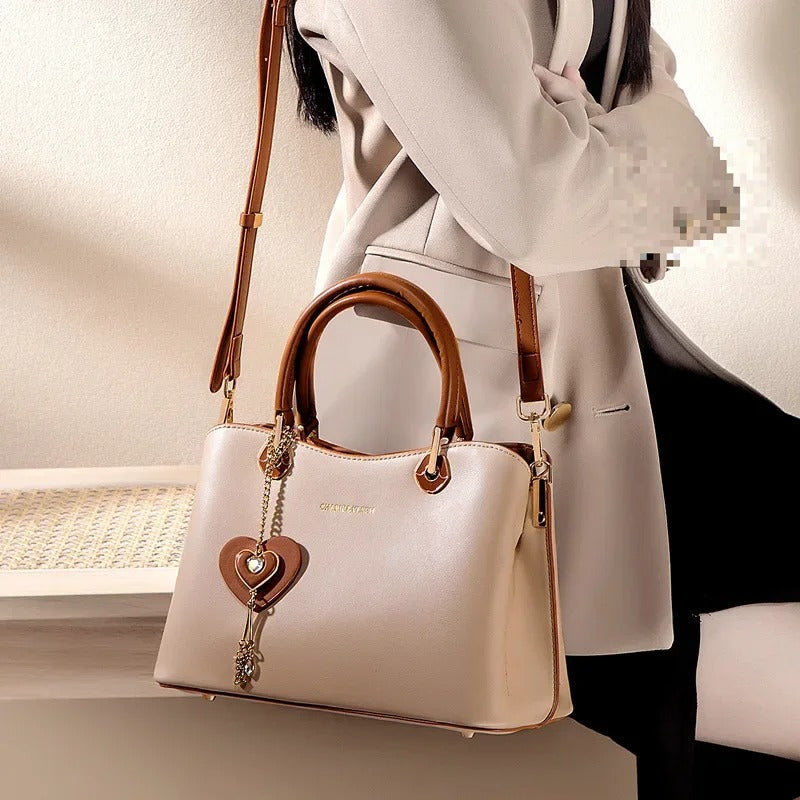 HeartLuxe™ – El bolso que convierte cada salida en una declaración de estilo